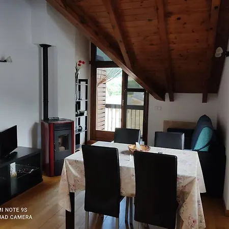 Apartmán Apartament Aiguestortes *